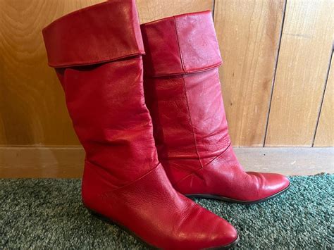 Red Leather Slouch Boots Mid Calf Low Heels Naturalizer 1980s Pull on