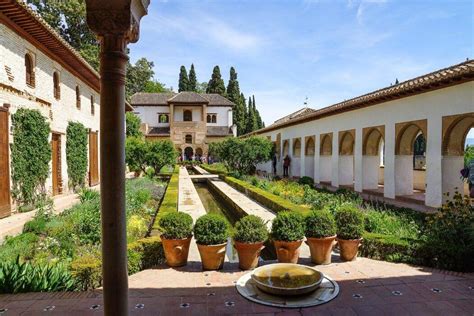 Tour Jardines Alhambra: Generalife, Carlos V y Alcazaba
