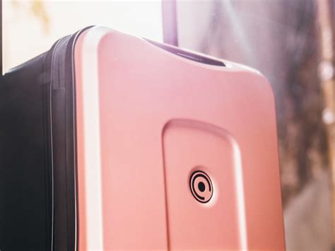 Plevo The Runner smart travel suitcase features weight sensors to ...