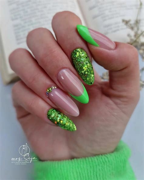 Green Glitter Nails: 30+ Party Looks to Try This Month - Nail Designs Daily