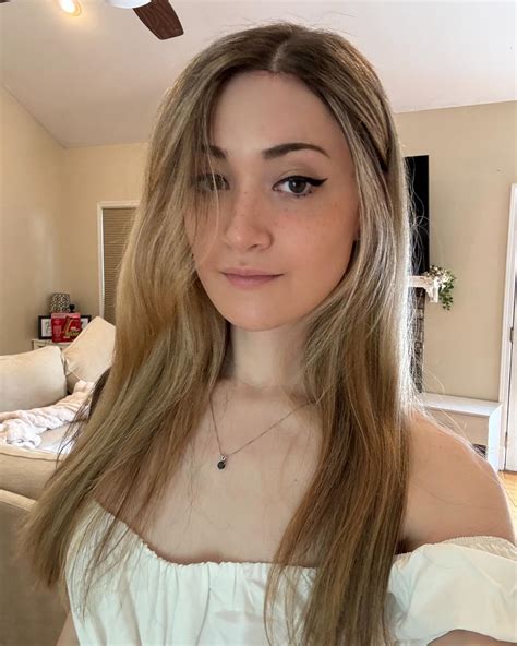 McKinzie Valdez OnlyFans: 5 Things You Should Know Before Subscribing Image 17