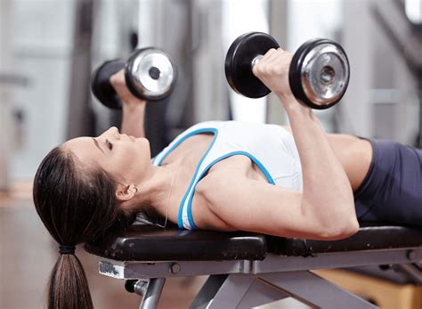 3 Horizontal Push Exercises To Strengthen Your Chest - Women Who Weight Train