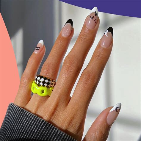 These Blood Drip Nails Are The Edgy Trend The Cool-Girls Are Wearing ...