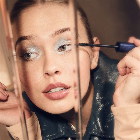 THE ONE Winter Wonder Lash vízálló szempillaspirál - Fekete | The ONE