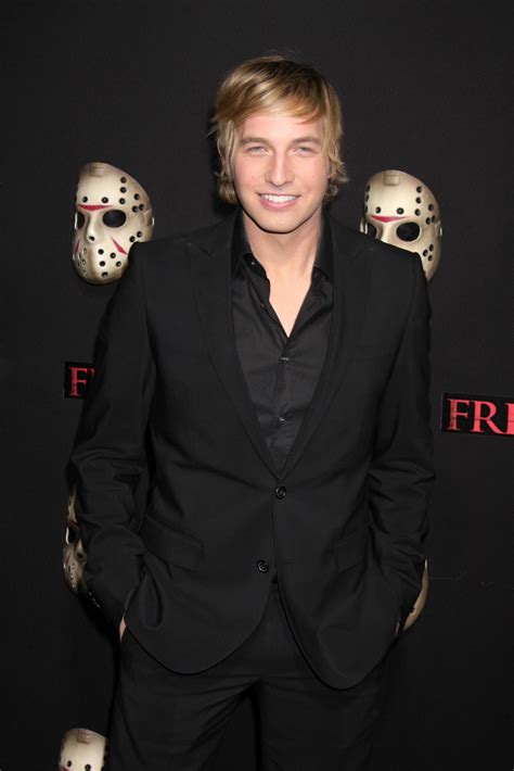 Ryan Hansen arriving at the Friday the 13th 2009 Premiere at Manns