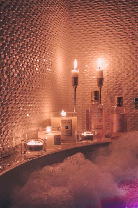 bath decor  candles  soap