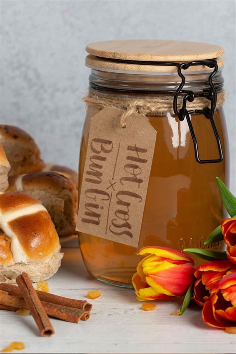hot cross bun gin craft gin club  uks