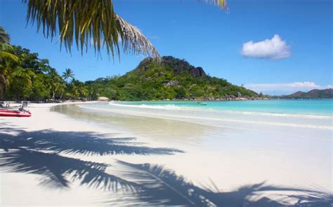 Anse Volbert Beach / Seychelles / Praslin // World Beach Guide