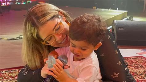 Quantos Anos Tem O Filho De Marília Mendonça - Emoção! Filho de Marília Mendonça homenageia a mãe e surpreende com desenho