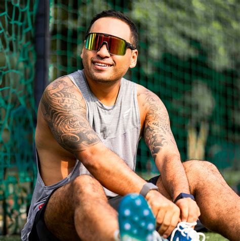 Shield — Smart Sports Glasses With Instant Electronic Tint Adjustment