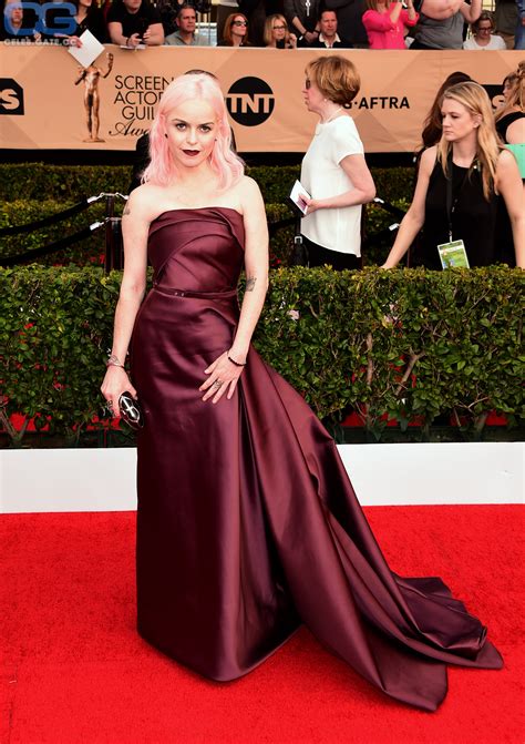 Taryn Manning nackt, Nacktbilder, Playboy, Nacktfotos, Fakes, Oben Ohne