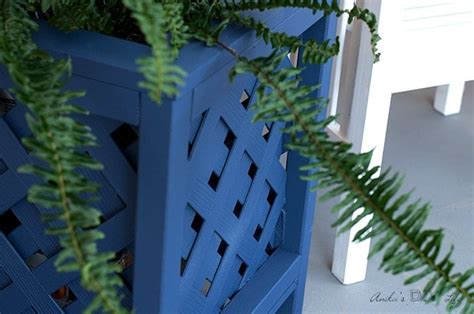 DIY Lattice Planter Box - Easy DIY Planter Box Using Vinyl Lattice