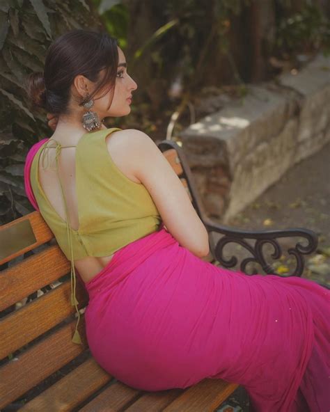 Wtach Indian Actress Ayesha Khan XXX Videos