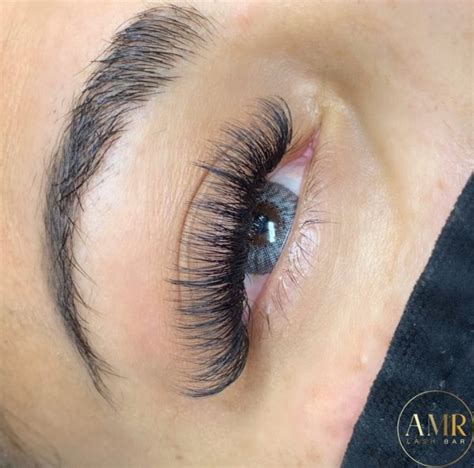 Lash Extensions – AMR Lash Bar
