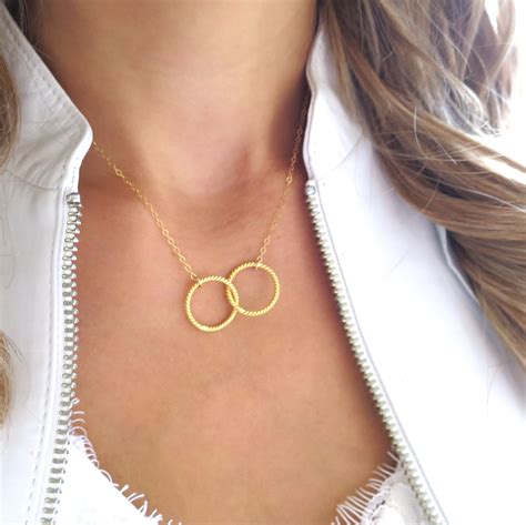 twisted  circles necklace