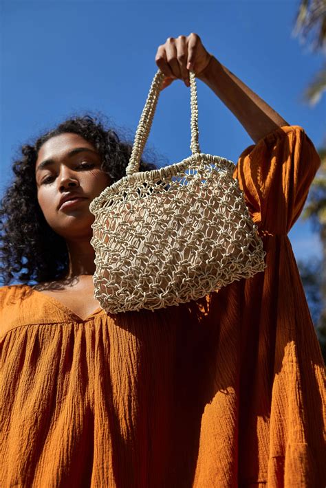 EMMA (NUDE) - AMARENA