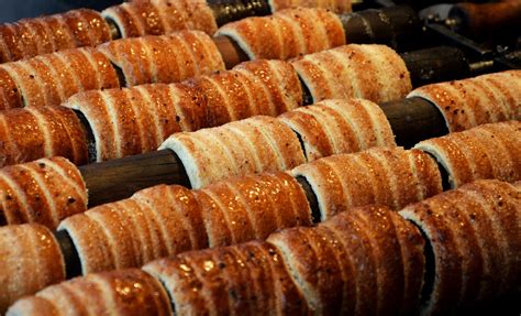 Praha - Sweet Trdelnik | Food photography, Food, Bakery desserts
