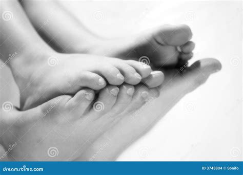 черные ноги белые стоковое фото. изображение насчитывающей дети - 3743804