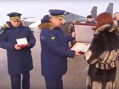 Сколько получает герой России в месяц