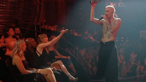 See Taylor Swift show her love for Måneskin during the… | Kerrang!