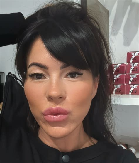 Rachel aldana (@official_rachel_aldana_) • Instagram photos and videos