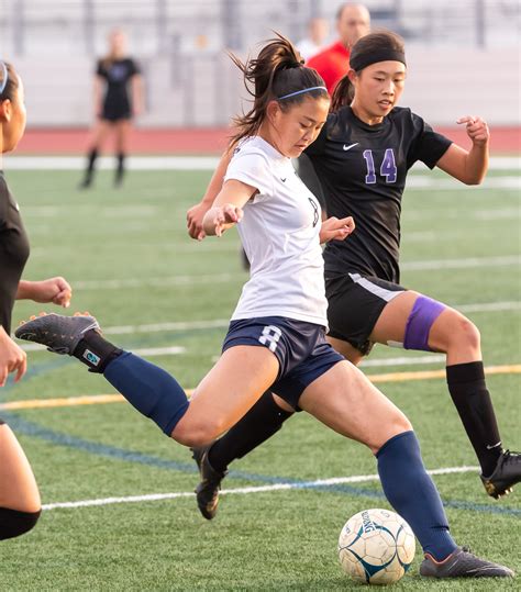 What's going on with ACL injuries in female athletes?