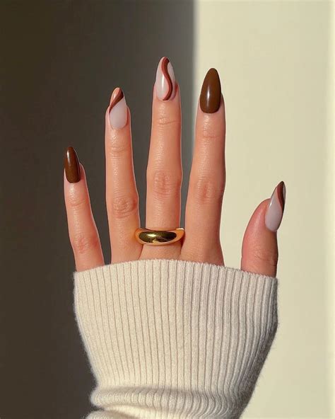 50 Latest Almond Shape Nail Ideas To Try In 2024!