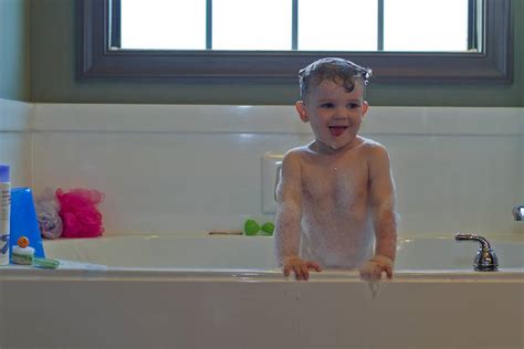 Top Tips For Getting Your Child To Enjoy Bath Time