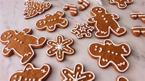 Classic Gingerbread Cookies Recipe