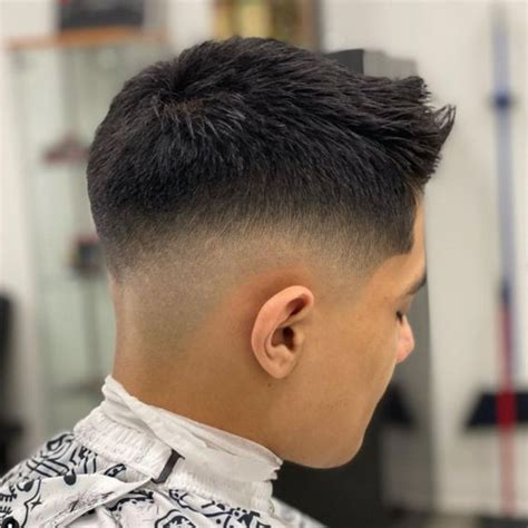 rekomendasi potongan rambut tipis pria simpel  keren