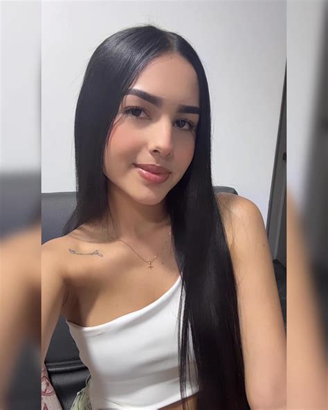 𝐋𝐢𝐧𝐚 𝐃𝐢𝐚𝐳♡ (@linaa.diaz) • Instagram photos and videos