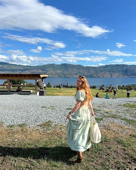 Bella St Clair (@thebellastclair) • Instagram photos and videos