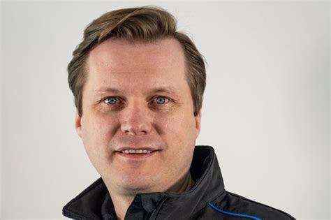 redundancies  peter vardy closes  car supermarkets business insider