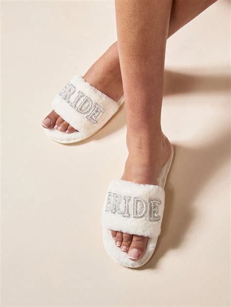 MISSGUIDED Faux Fur Embellished Bride Slipper Slides｜MISSGUIDED