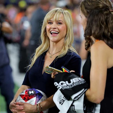 Star Tracks: Taylor Swift, John Legend, Al Pacino [PHOTOS]