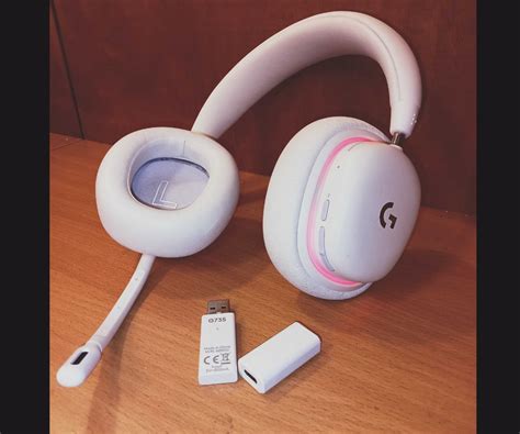 Słuchawki Logitech G735 - fajny sprzęt, pełniejszy łeb i dużo kolorków ...