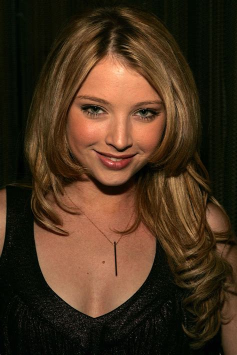 Pictures of Elisabeth Harnois