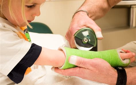 Cast Saw Injuries: Beware of these Dangerous Accidents