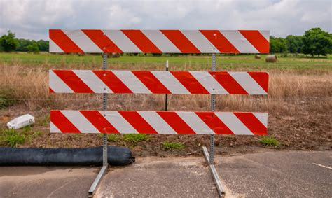 Road Block Sign Free Stock Photo - Public Domain Pictures