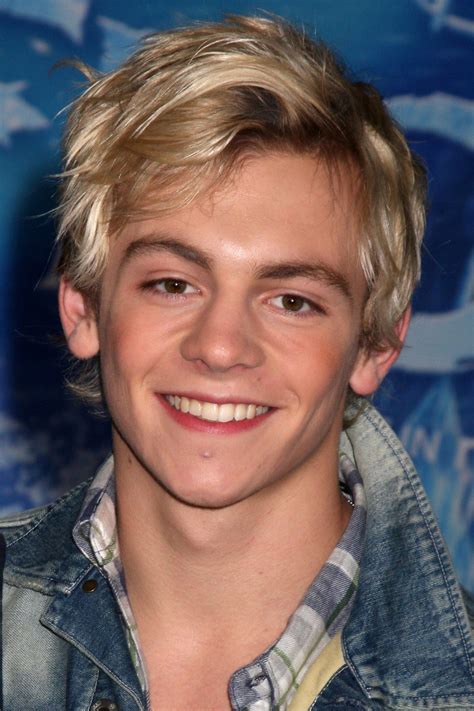 30 Natural Blonde Male Celebrities: Most Popular - Hood MWR