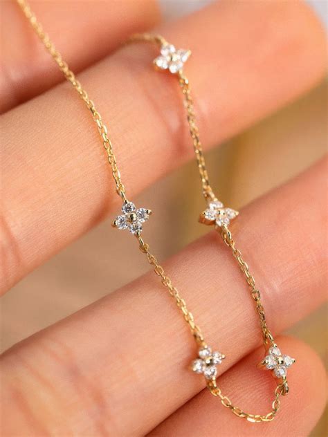 vong tay daisy net cham pha tinh te cho  tay nang tho junie