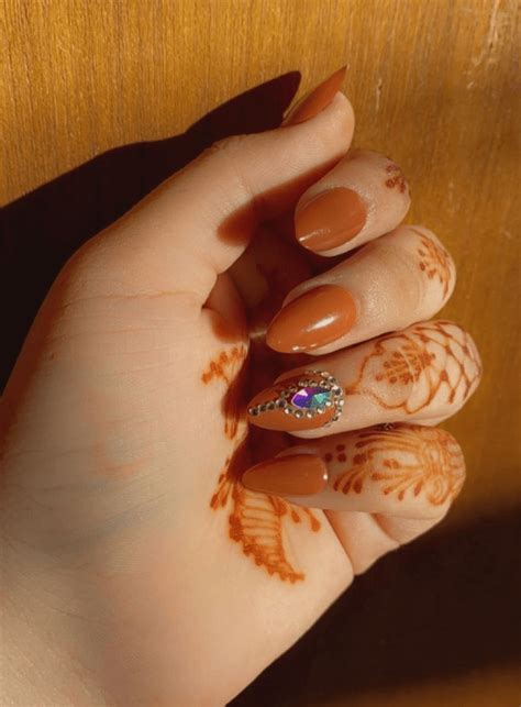 60+ Stunning Burnt Orange Nails Designs Ready for Fall