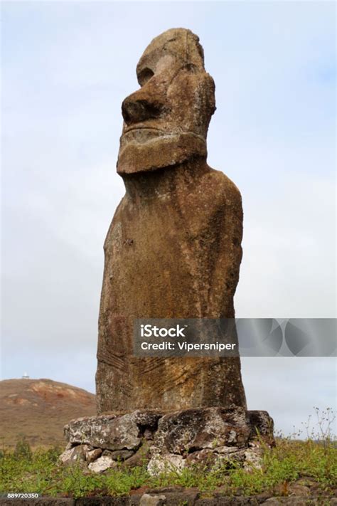 Moai Easter Island Ahu Huri A Urenga Stock Photo - Download Image Now