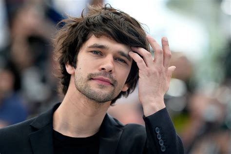 Ben Whishaw May Join Emily Blunt For ‘Mary Poppins Returns’