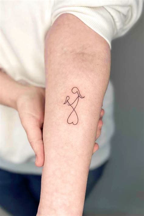 Hermosas ideas de tatuajes con mariposas para mujeres de linea fina ...