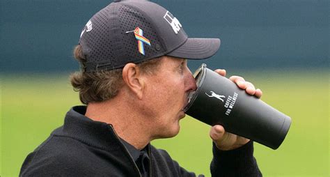 Review: Phil Mickelson’s Coffee For Wellness - SwingU Clubhouse