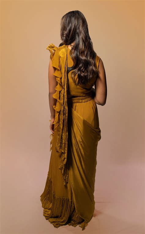 Amber Aura | Marigold - An Indian Clothing Rental Company