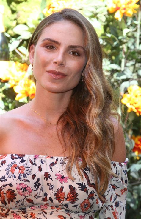 Pregnant NINA SENICAR at Veuve Clicquot Polo Classic at Will Rogers