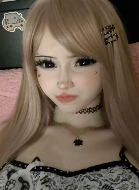 Pin by ㅤ on Pins criados por você in 2025 | Cute egirl makeup, Cute