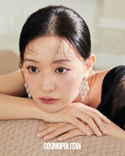 Is Kim Ji-won Hiding Something? Experts Weigh In. Image 4
